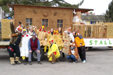 Fasnacht-Thalwil-KanonebutzerBolzer-Huehnerstall